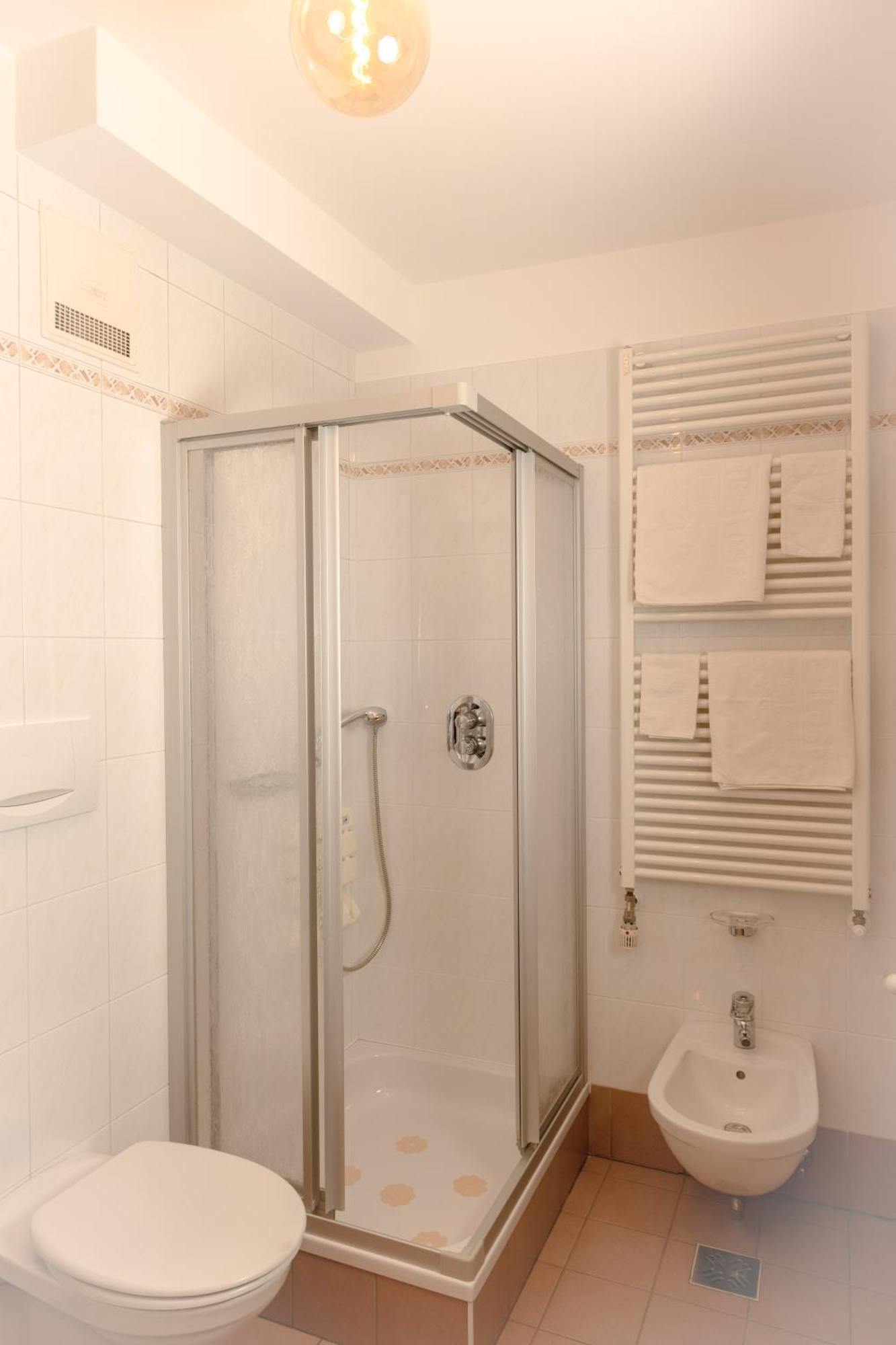 Hotel Goldene Rose 몽구엘포 외부 사진